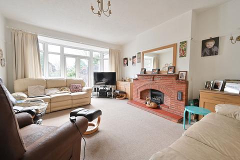 4 bedroom semi-detached bungalow for sale, Bucknalls Lane, Watford, WD25
