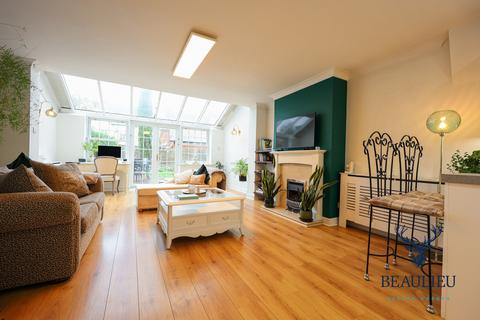 3 bedroom end of terrace house to rent, Beaulieu Park CM1