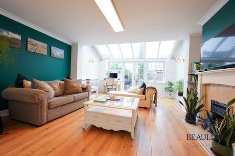 3 bedroom end of terrace house to rent, Beaulieu Park CM1