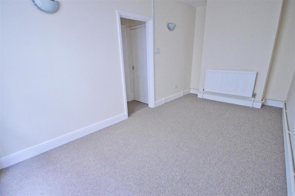 Bedroom 2.1.jpg