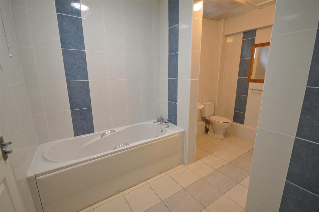 Bathroom.jpg