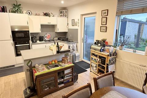3 bedroom semi-detached house for sale, Crossley Lane, Mirfield WF14