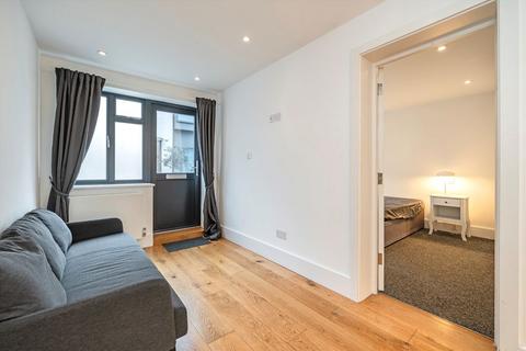 1 bedroom flat to rent, Golborne Road, London W10