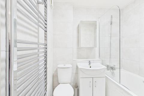 1 bedroom apartment to rent, Holmbury Grove, Featherbed Lane