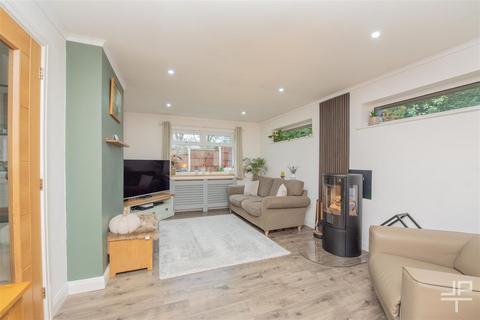 3 bedroom detached bungalow for sale, Plovers Lane, Frodsham WA6