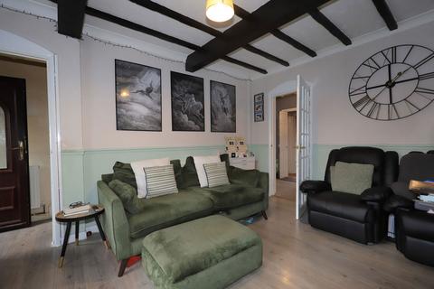 2 bedroom semi-detached house for sale, Albany Crescent, Wolverhampton WV14