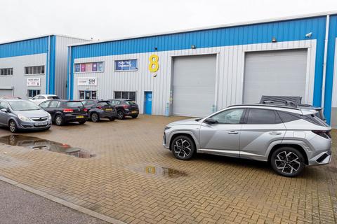 Warehouse to rent, Hearle Way Hatfield AL10 9EW