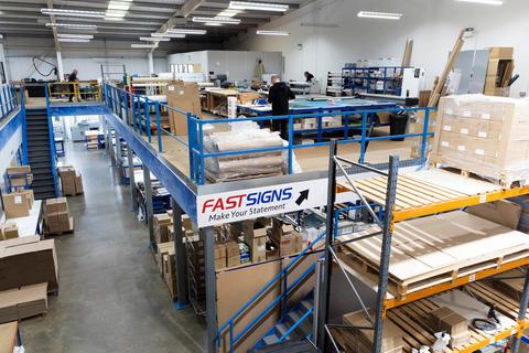 Warehouse to rent, Hearle Way Hatfield AL10 9EW