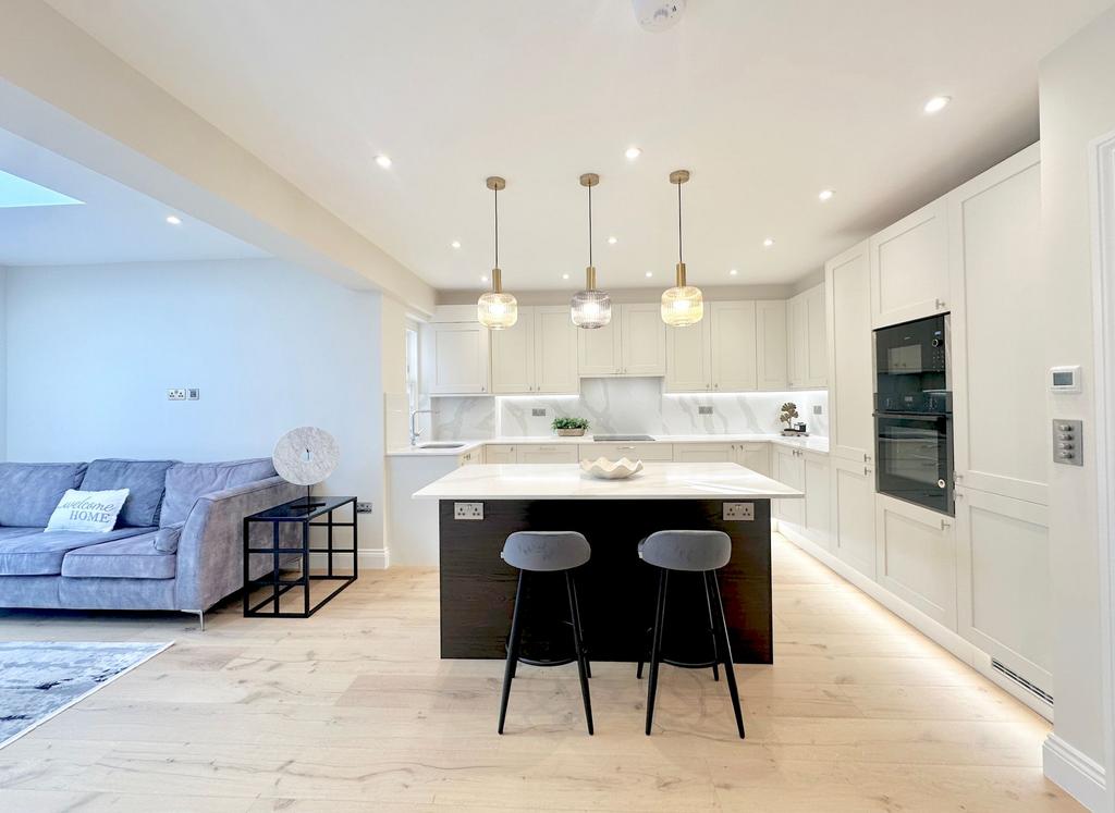 Open-Plan Kitchen/Dining/Living Room