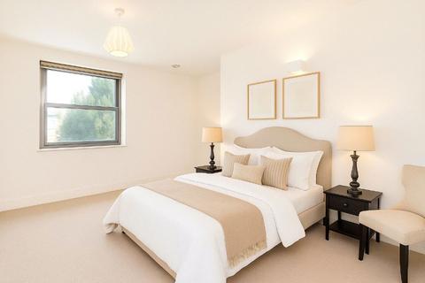3 bedroom flat for sale, Alexandra Road, St Johns Wood, London NW8