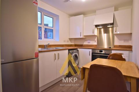 5 bedroom terraced house to rent, Milner Road, Selly Oak, Birmingham B29