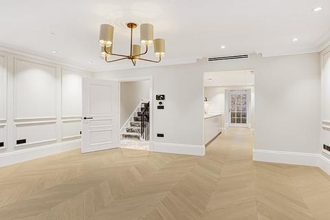 3 bedroom maisonette to rent, Ebury Street, Belgravia, London