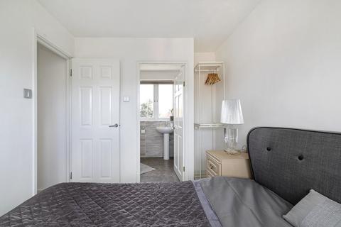 5 bedroom terraced house to rent, Linton Gardens, London