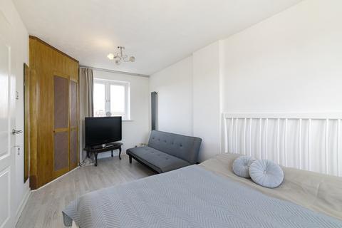5 bedroom terraced house to rent, Linton Gardens, London