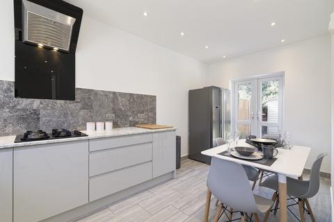 5 bedroom terraced house to rent, Linton Gardens, London