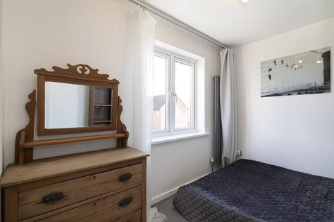 5 bedroom terraced house to rent, Linton Gardens, London