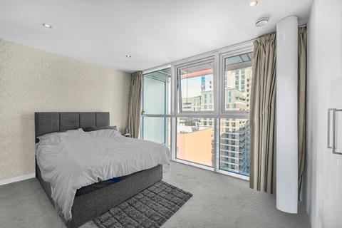 2 bedroom flat to rent, Marmara Apartments, 13 Western Gateway, London