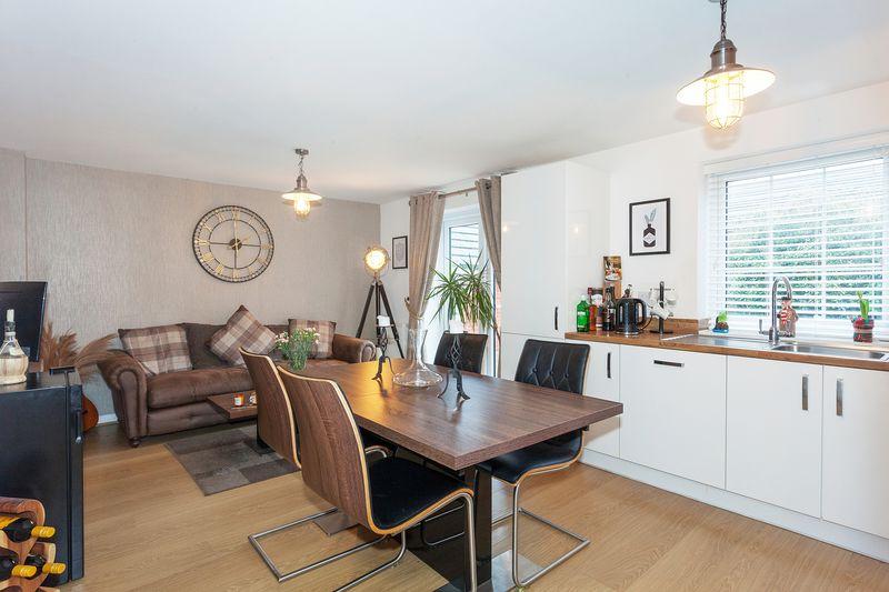 Dining kitchen...