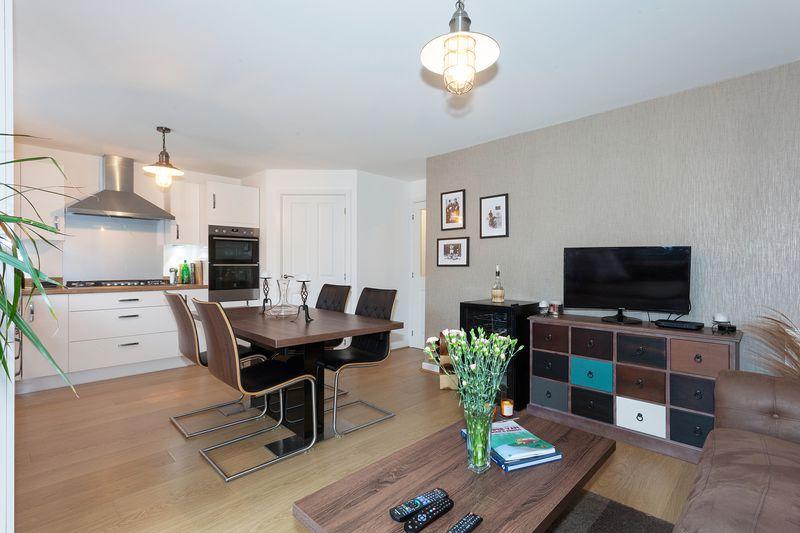 Dining kitchen...