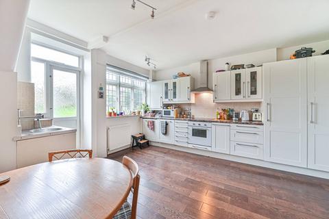 3 bedroom flat to rent, Dartmouth Road, Forest Hill, London, SE26