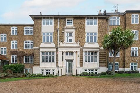 3 bedroom flat to rent, Dartmouth Road, Forest Hill, London, SE26