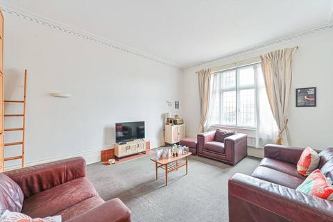 3 bedroom flat to rent, Dartmouth Road, Forest Hill, London, SE26