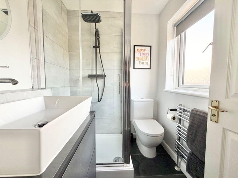 En suite view 2