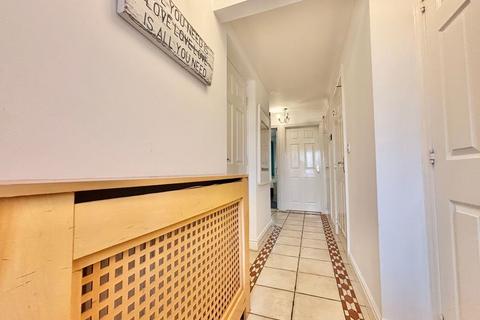 4 bedroom end of terrace house for sale, David Harman Drive, West Bromwich B71 3RH