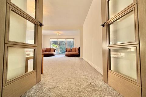 4 bedroom semi-detached house for sale, Whitecrest, Great Barr, Birmingham B43 6EW