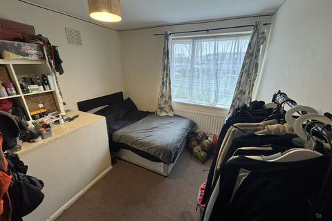 5 bedroom semi-detached house for sale, Ruislip Road, Northolt