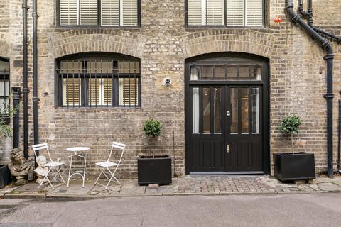 1 bedroom flat for sale, Avenue Studios, Sydney Close, Chelsea, London