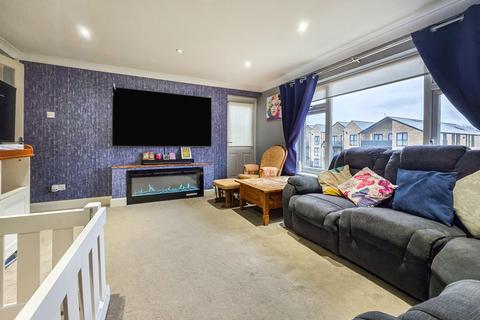 2 bedroom apartment for sale, Queensmead Road, High Wycombe HP10