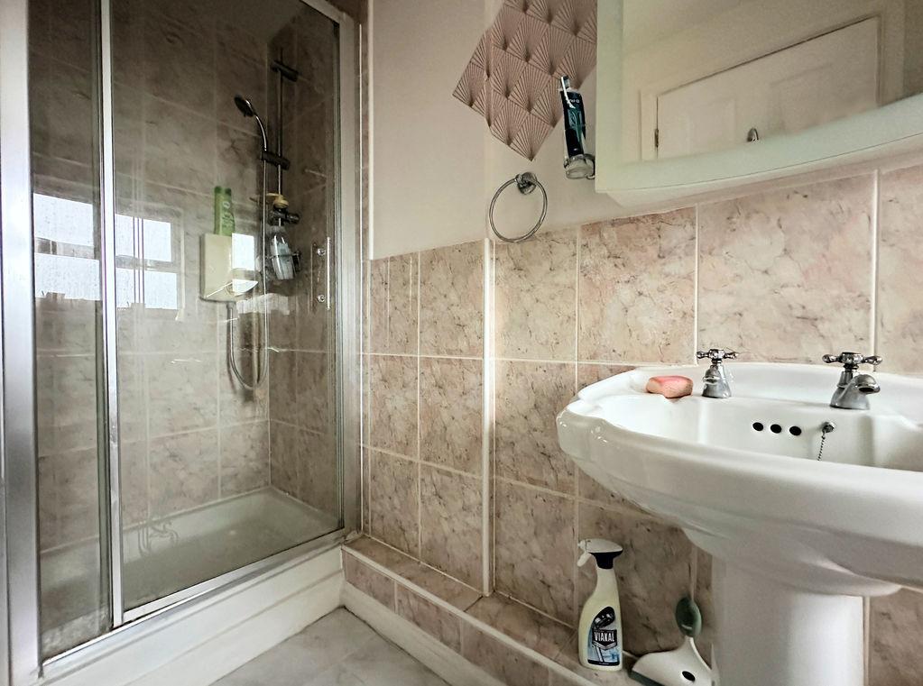 En Suite Shower Room