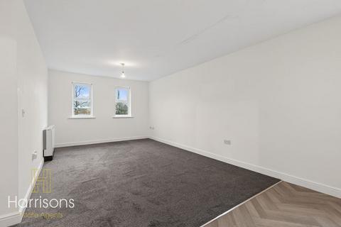 2 bedroom apartment to rent, Thomasson Court, Heaton *AVAILABLE NOW*