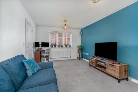 3 bedroom semi-detached house for sale, Wardington Road, Banbury - No onward chain