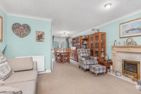 3 bedroom detached house for sale, Meadow View, Banbury