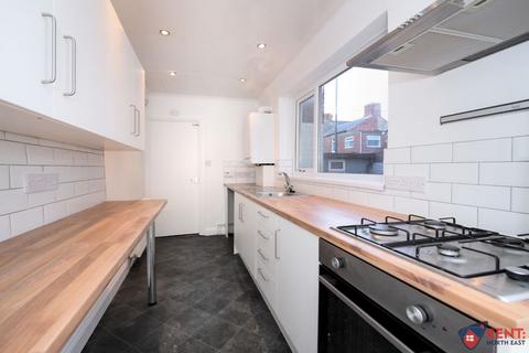 2 bedroom apartment to rent, Canterbury Street, South Shields