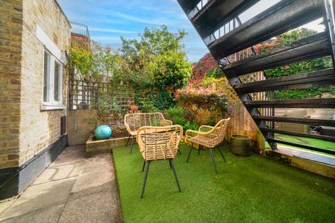 1 bedroom flat for sale, Thane Villas, London N7