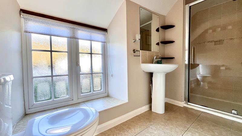 En-Suite to Bedroom