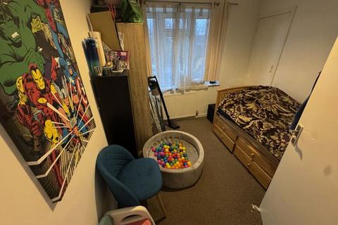 2 bedroom maisonette for sale, Belvue Close, Northolt