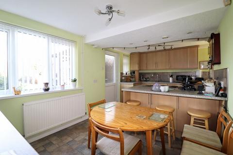 3 bedroom end of terrace house for sale, Dorset Close, Milton Keynes