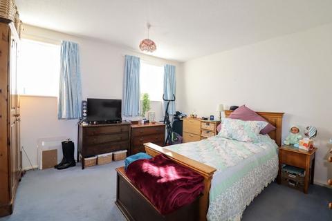 3 bedroom end of terrace house for sale, Dorset Close, Milton Keynes