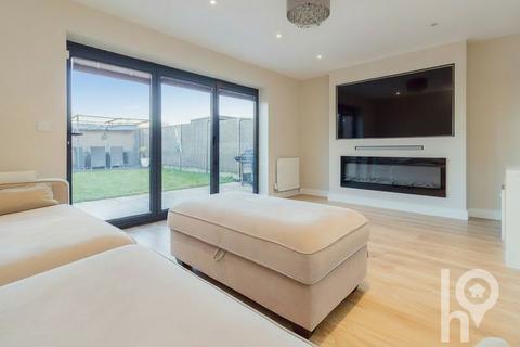 3 bedroom detached house for sale, Commodores Close, Sheerness ME12