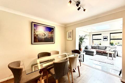 4 bedroom detached house for sale, Fynamore Gardens, Calne SN11