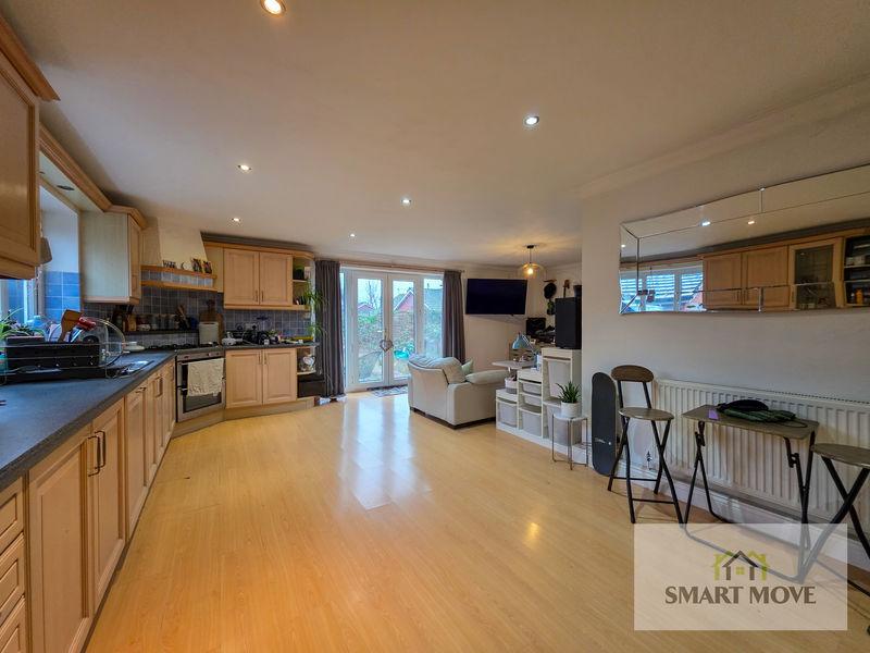 Kitchen Family Room