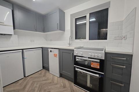 2 bedroom apartment to rent, Willow Road, Bromsgrove, B61 8PL