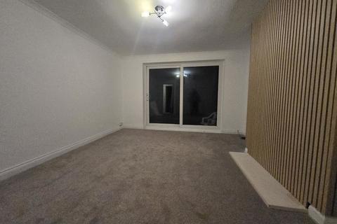 2 bedroom apartment to rent, Willow Road, Bromsgrove, B61 8PL