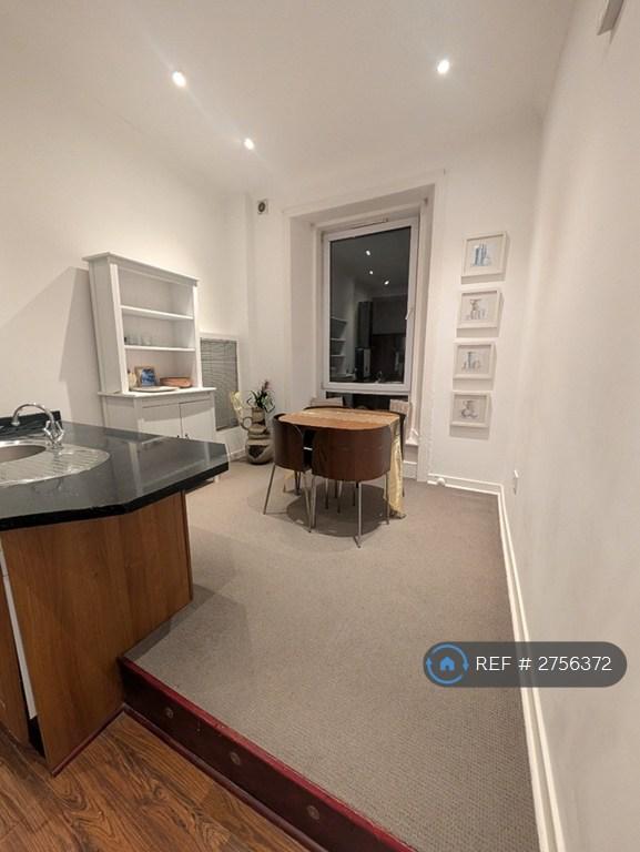 Dining Area - 1