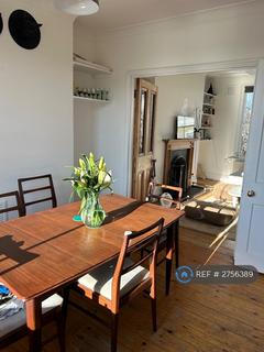 2 bedroom maisonette to rent, Northchurch Road, London, N1
