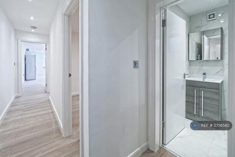 2 bedroom flat to rent, Church Street, Enfield, EN2